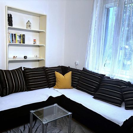Апартаменты Authentic Dalmatian House Каштела Экстерьер фото
